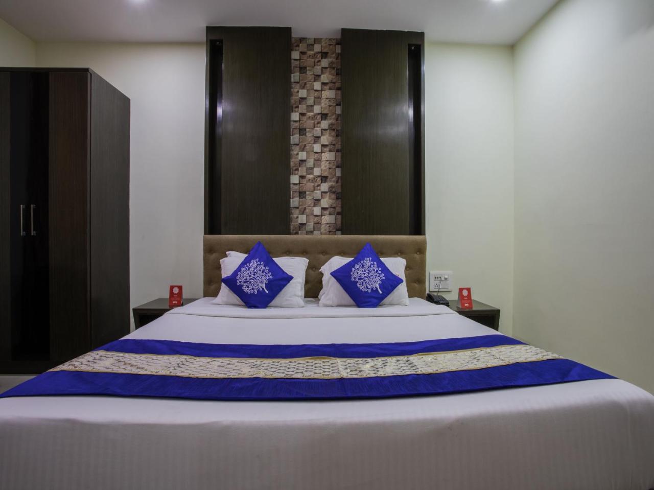 Capital O 1546 The Sensation Hotel Indore Luaran gambar