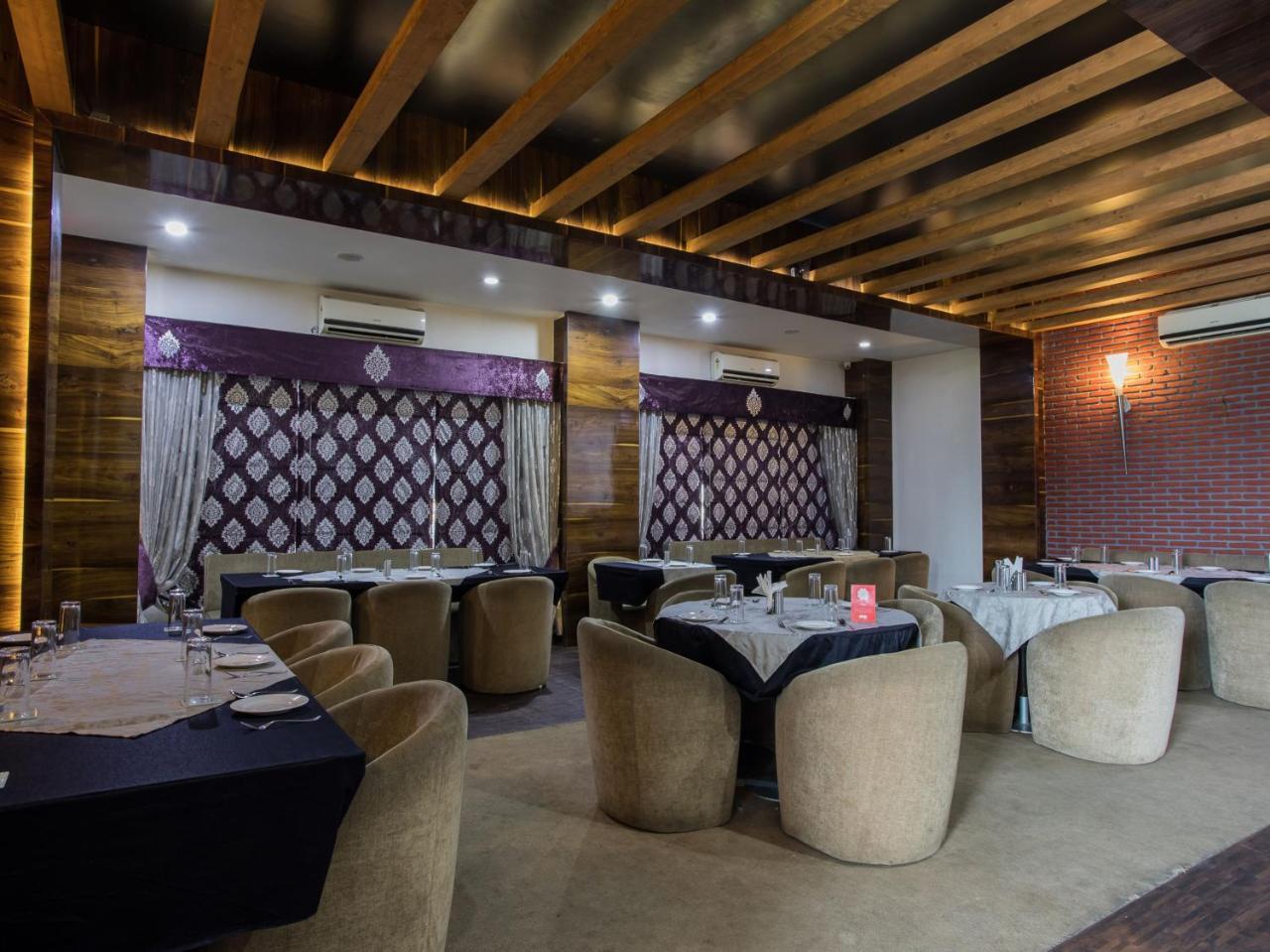 Capital O 1546 The Sensation Hotel Indore Luaran gambar