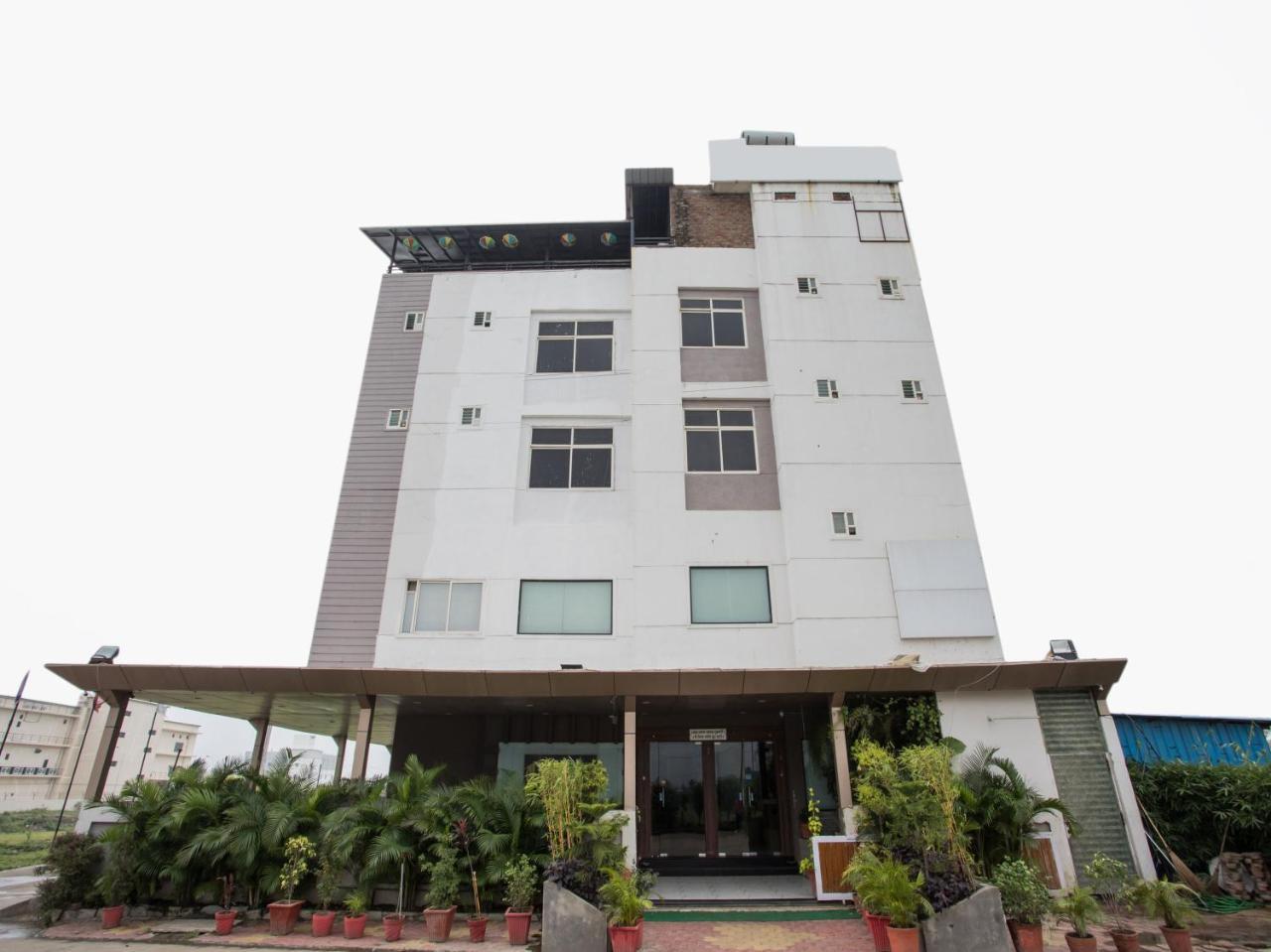 Capital O 1546 The Sensation Hotel Indore Luaran gambar