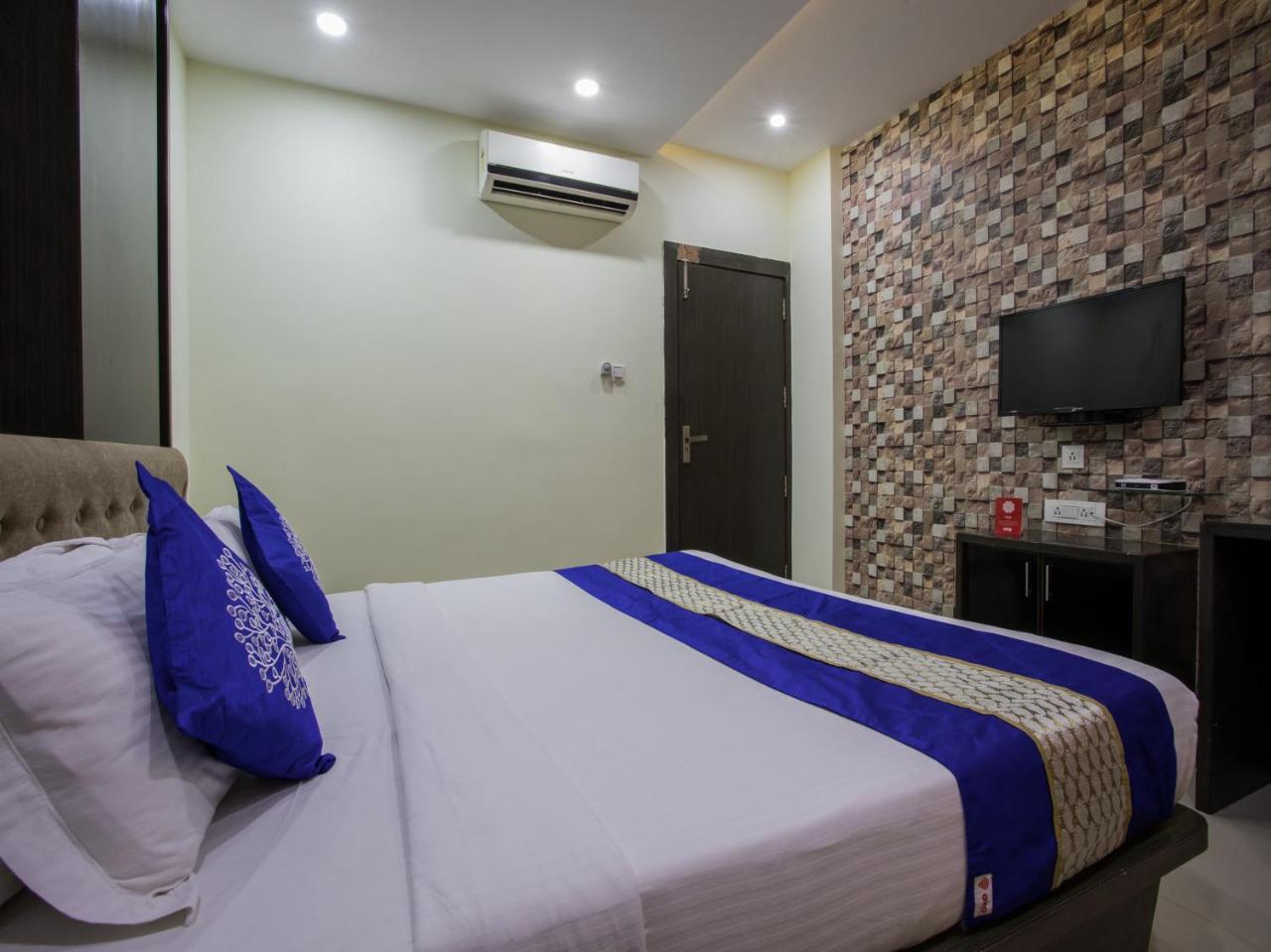 Capital O 1546 The Sensation Hotel Indore Luaran gambar