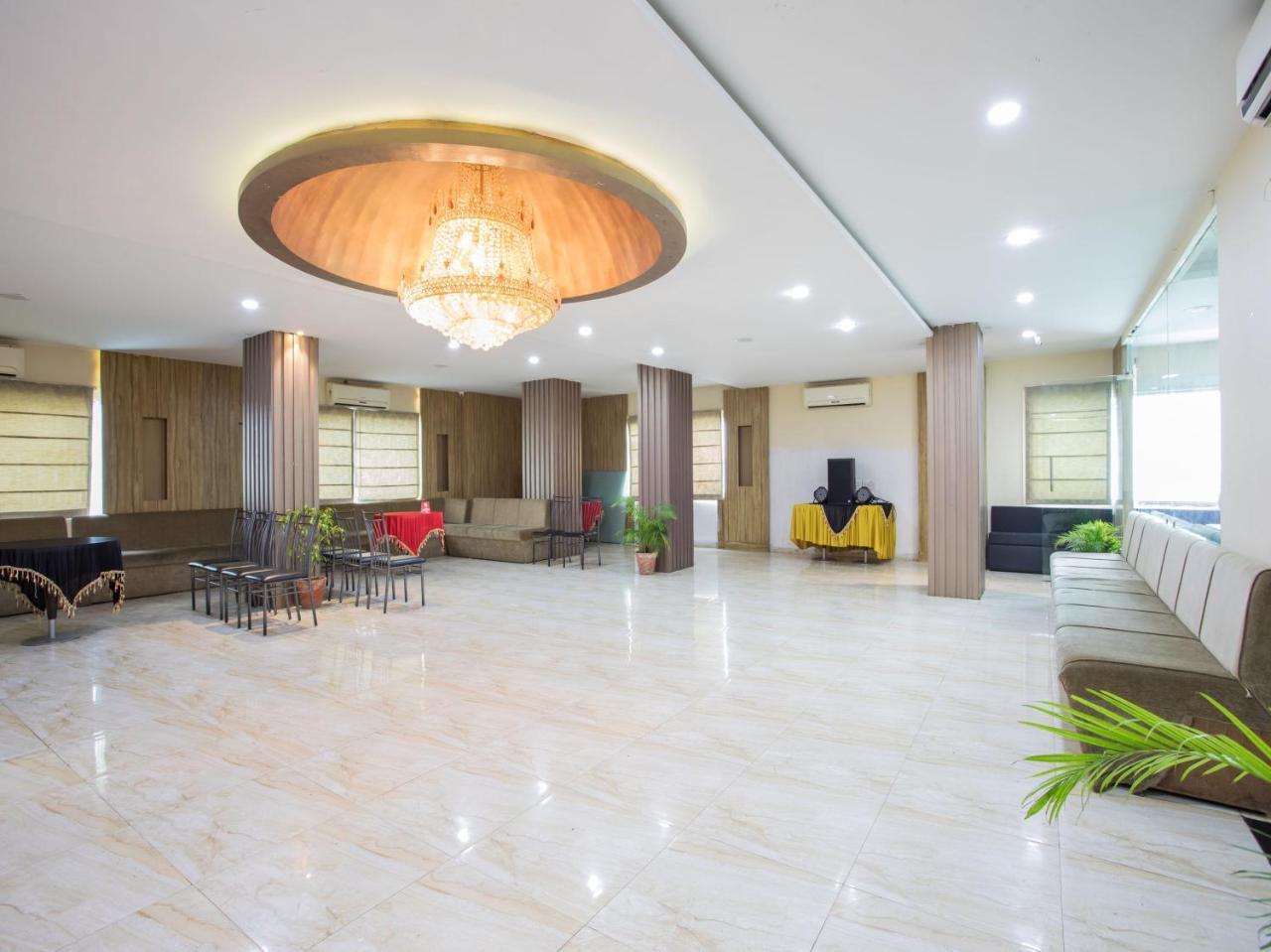 Capital O 1546 The Sensation Hotel Indore Luaran gambar